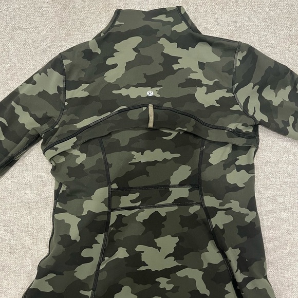 Lululemon Athletica Luon Define Jacket in 365 Heritage Camo - Picture 4 of 5